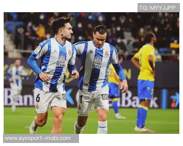 墨西哥中卫埃克托莫雷诺宣布退役132场国际比赛生涯圆满结束 墨西哥中卫埃克托莫雷诺宣布退役132场国际比赛生涯圆满结束